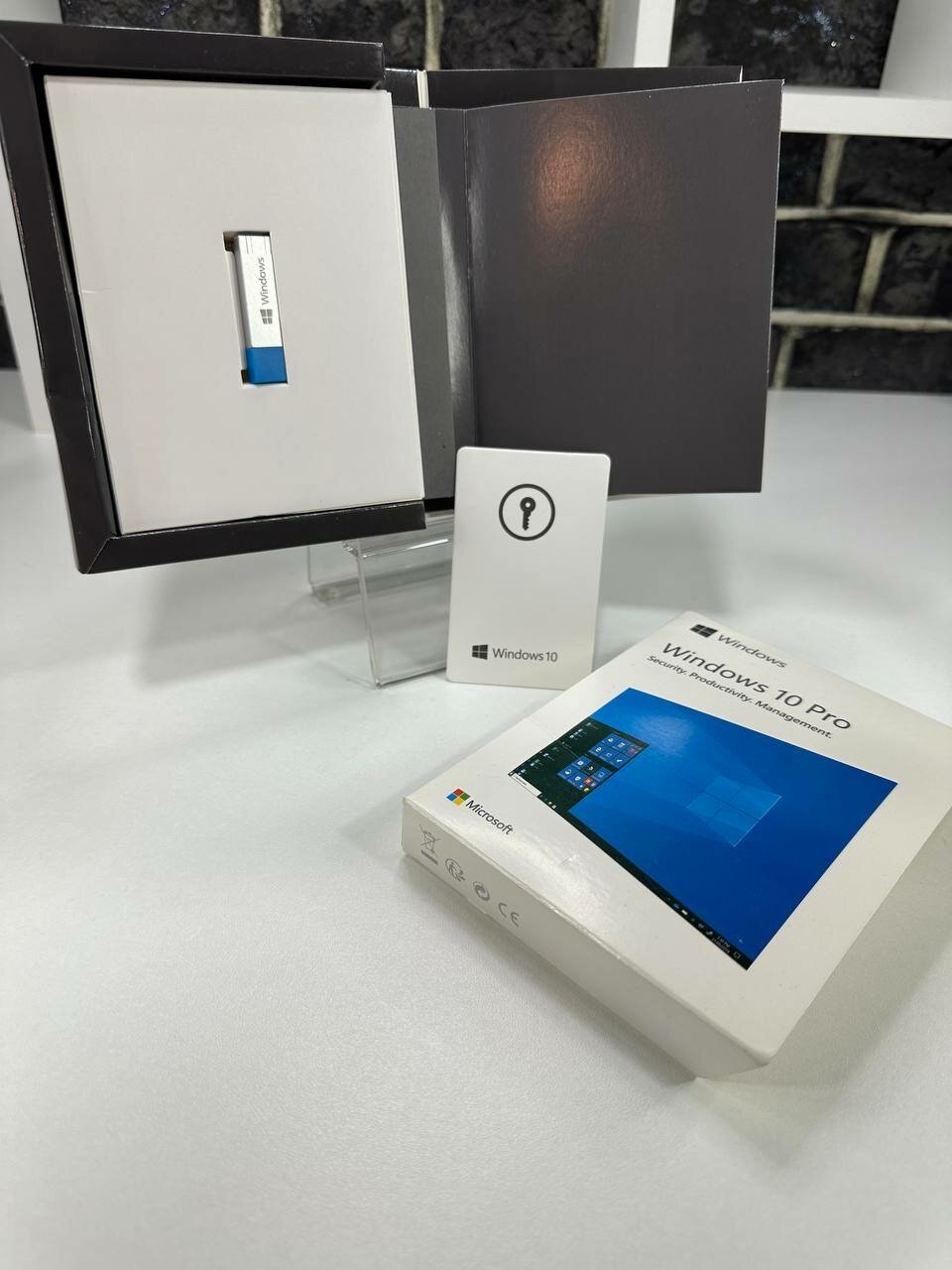Windows 10 Professional USB Box