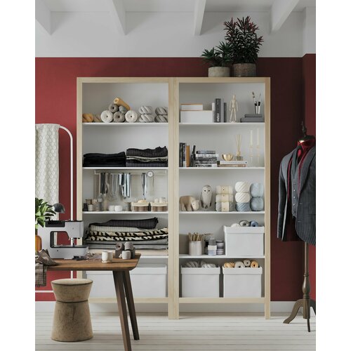 Глубокий открытый белый шкаф на 