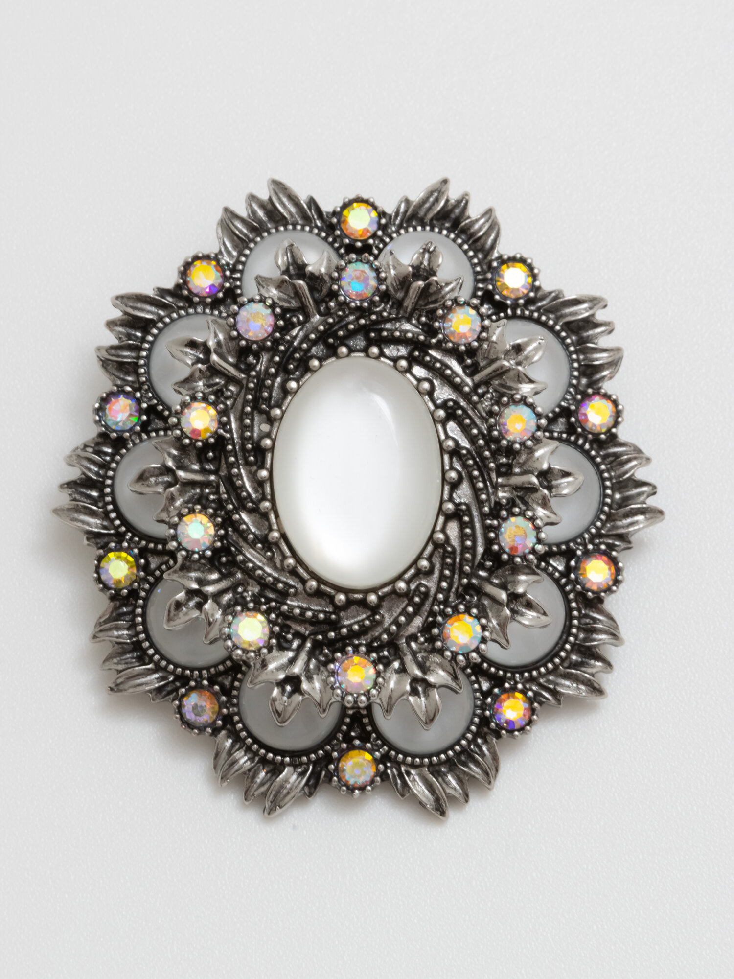 Брошь, кошачий глаз синтетический