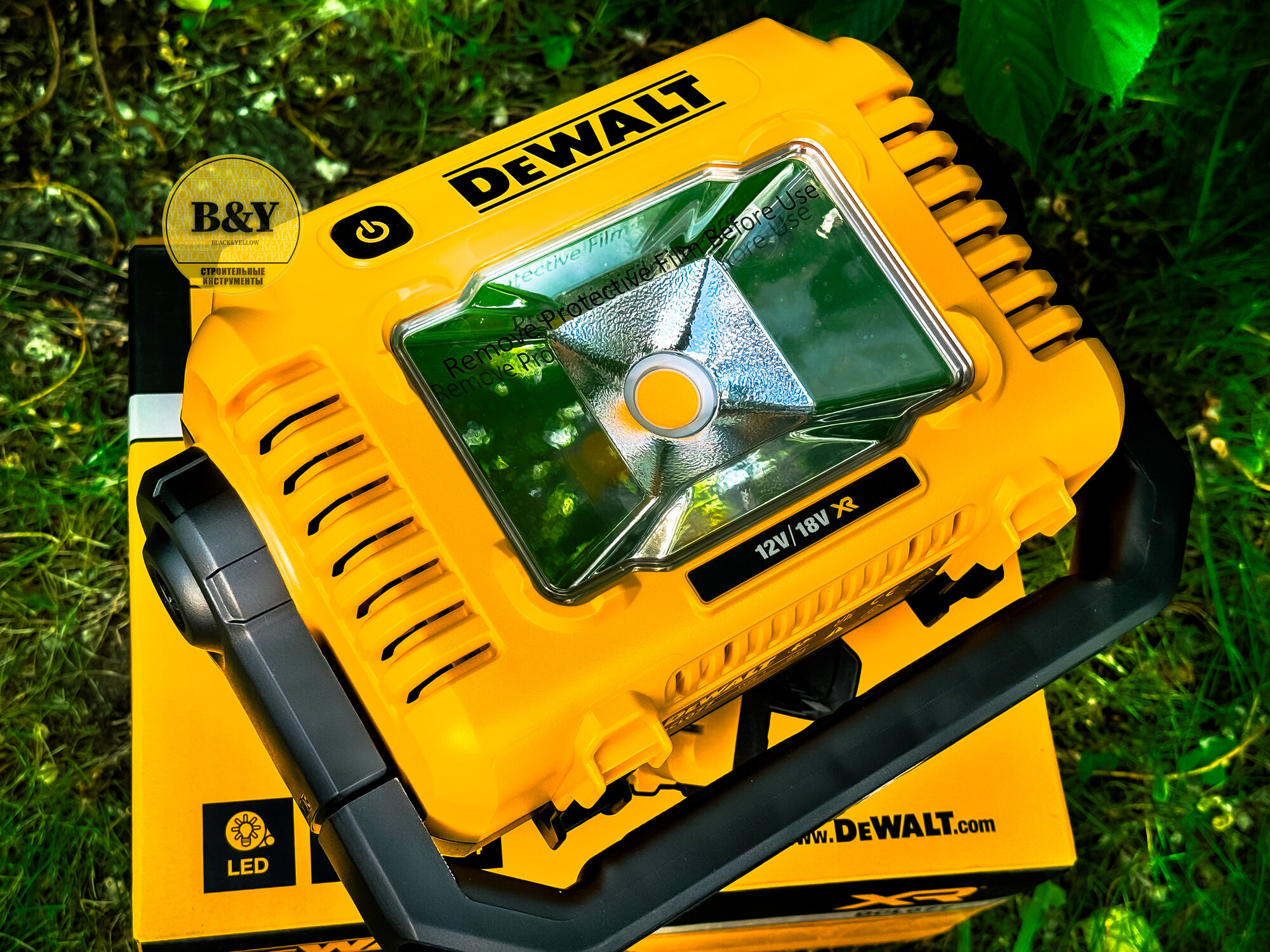 Напольный прожектор (фонарь) DeWalt DCL077 18В — фото 1