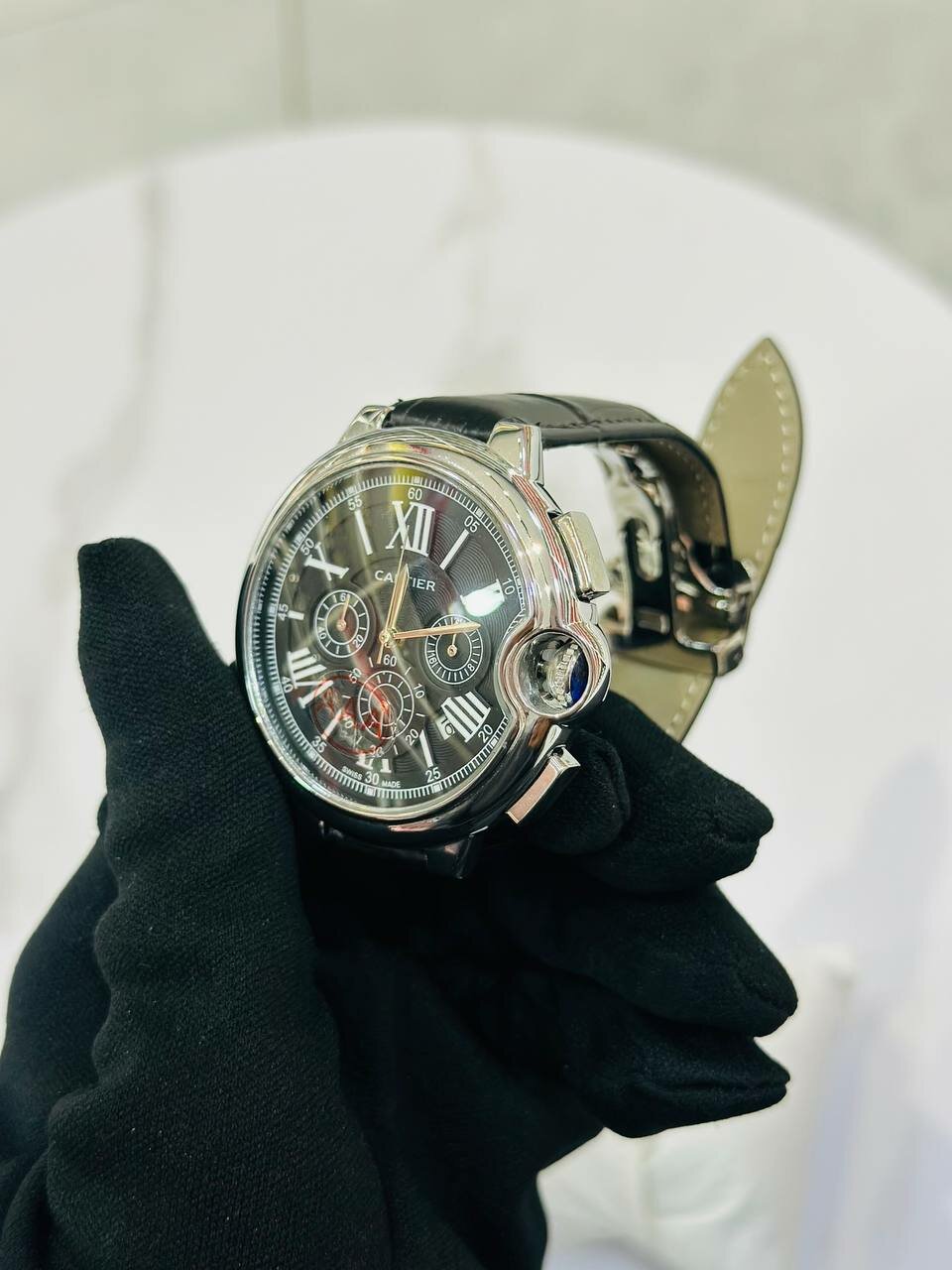 Наручные часы Cartier, черный — фото 1