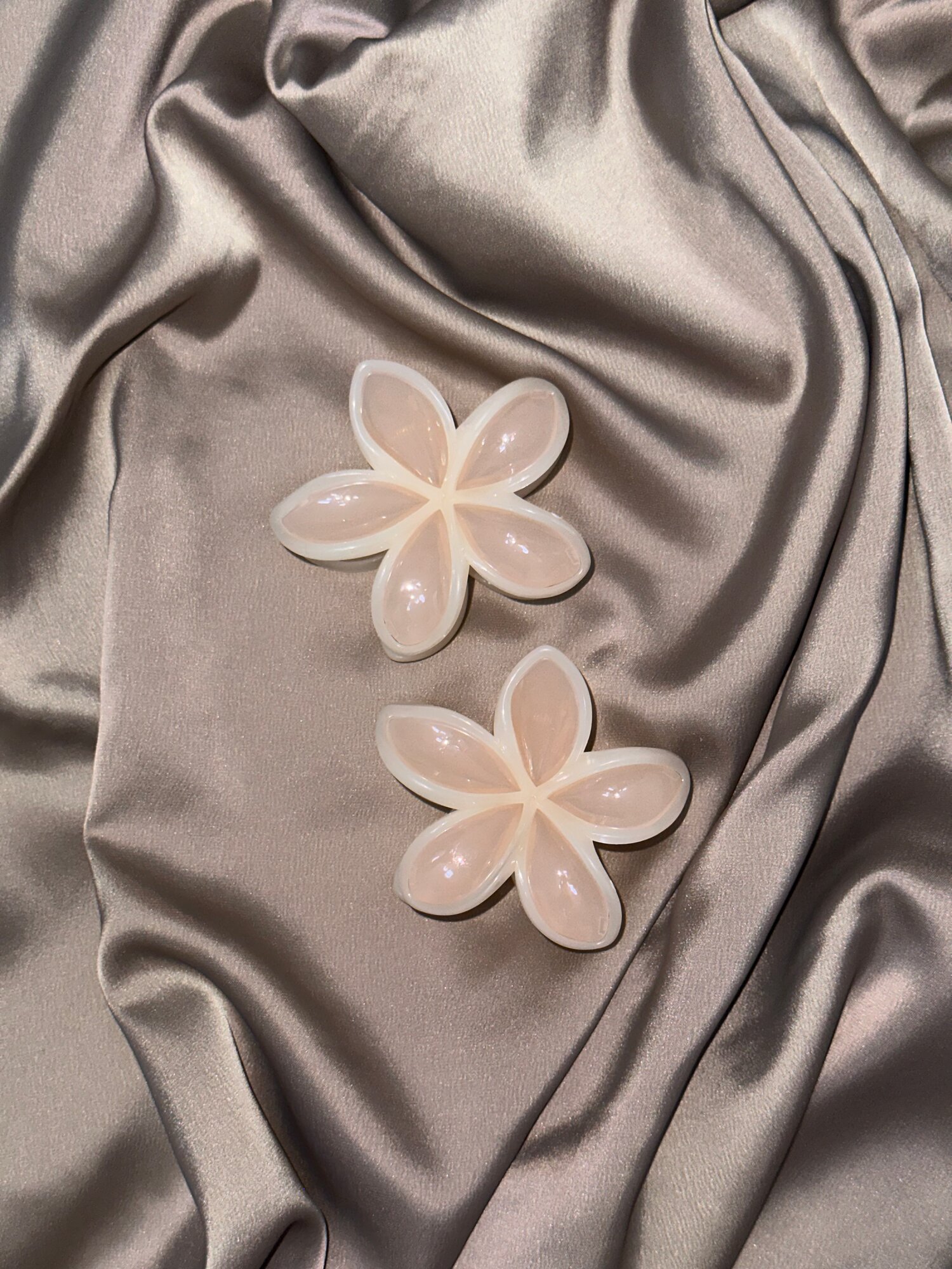 Набор матовых заколок для волос 2в1 , лилия, цвет модочный — фото 1