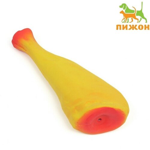 Игрушка пищащая для собак из латекса Окорок, 5 см, жeлтая/красная 1 шт