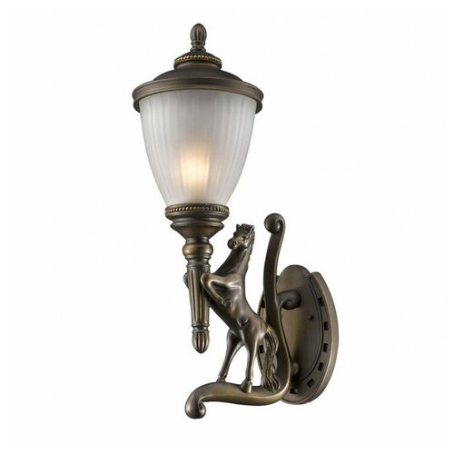 Уличный светильник для освещения дачи и загородного дома Guards 1334-1WL Favourite