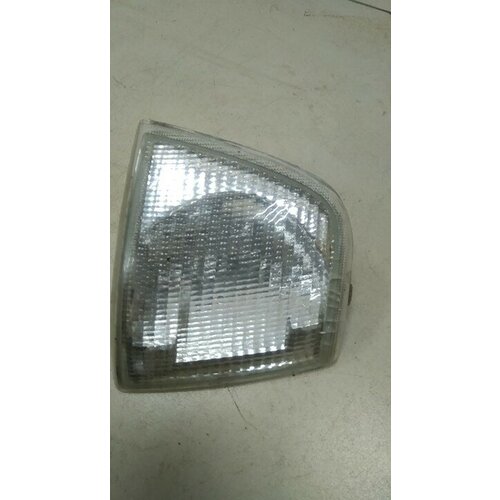 Указатель поворота правый белый Audi 80 B3 1986-1991 1590₽