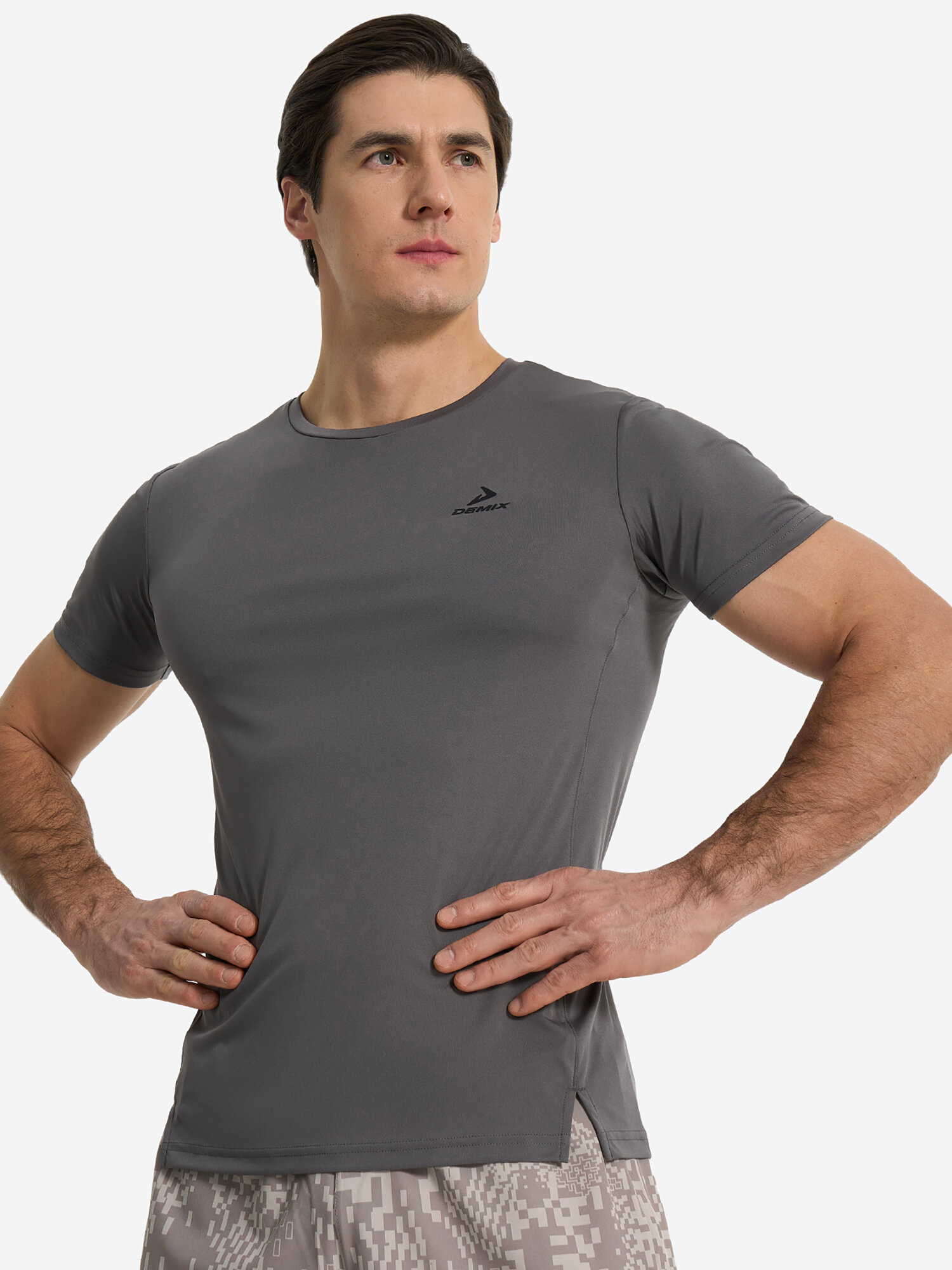 Футболка спортивная Demix M D Training GYM SS T-Shirt, размер 48, графитовый