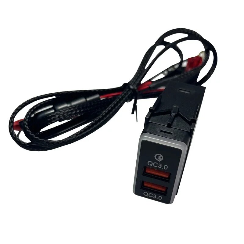 Автомобильное зарядное устройство QC3.0, USB-разъем с отображением напряжения для Nissan X-Trail Sylphy Qashqai Tiida Teana Sunny Y61 Y62, with Voltage Display — фото 1