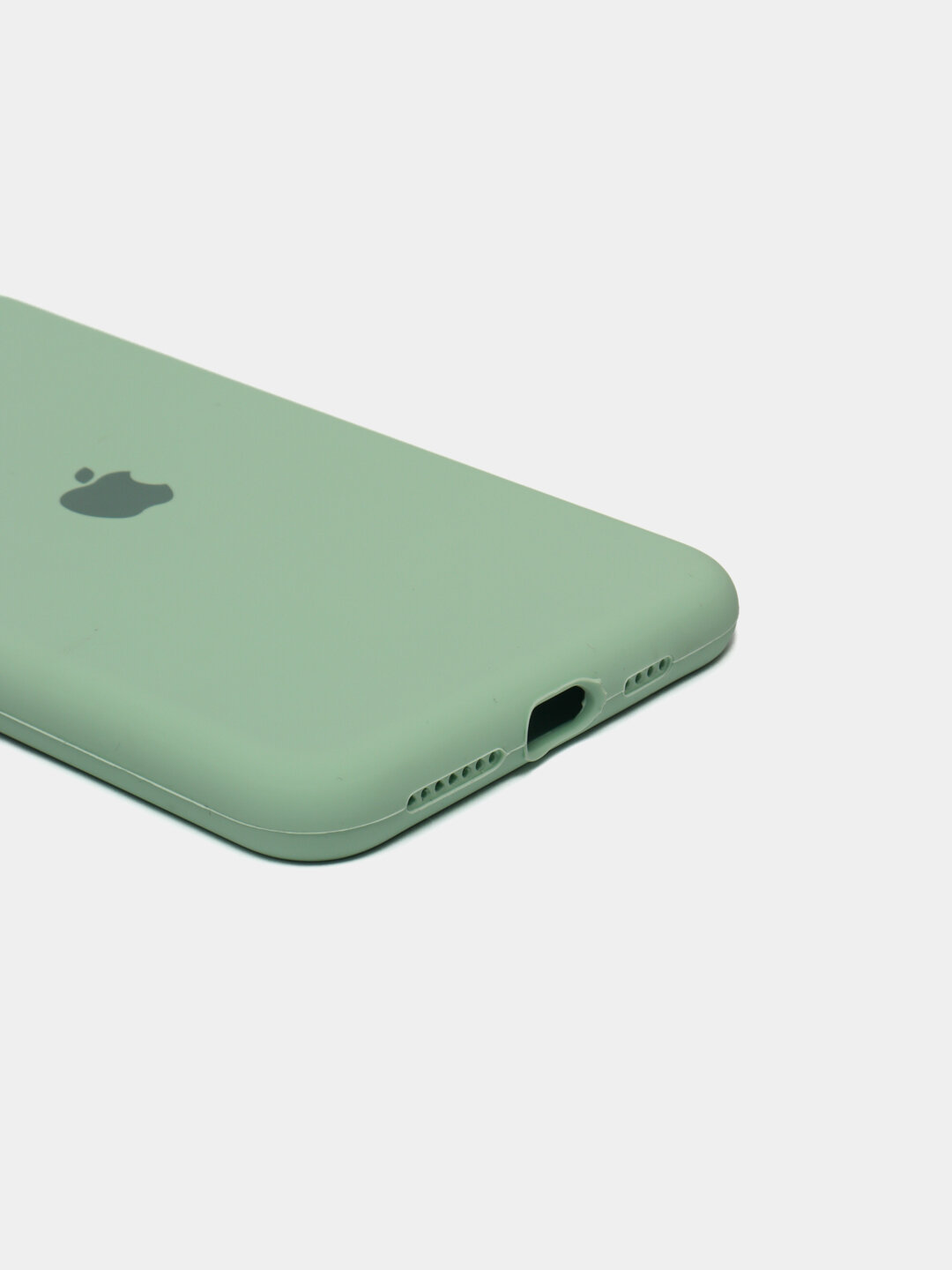 Чехол силиконовый для смартфона iPhone 14 Pro Max с закрытым низом — фото 1