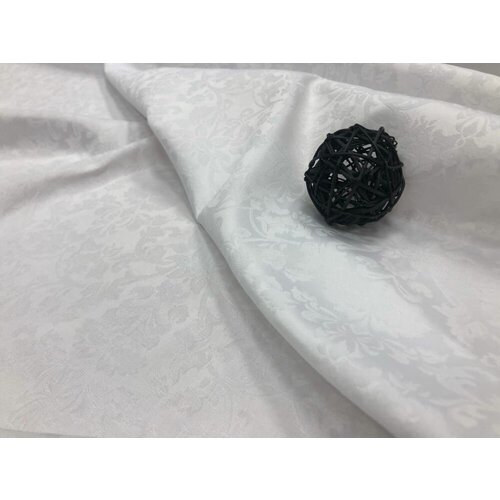 155 см. Белая ткань журавинка для скатерти от 1 метра