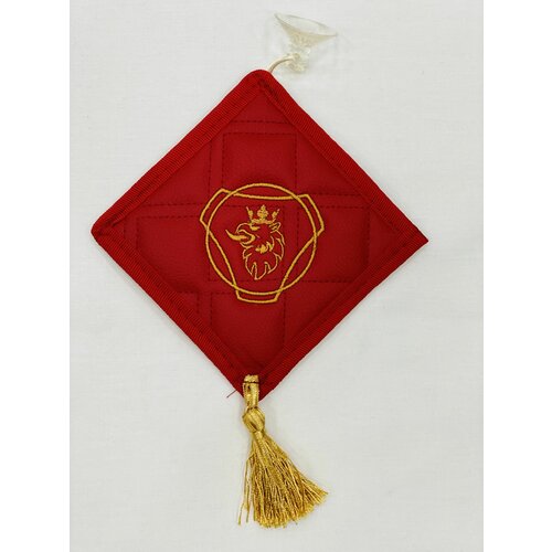 Ромб на присоске в салон автомобиля на стекло SCANIA Скания, Красный с золотой вышивкой 11 см на 11 см - 1шт