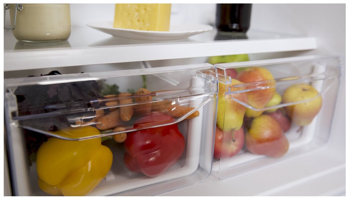 Отдельно стоящий холодильник Indesit с морозильной камерой DSN 18 - фотография № 11