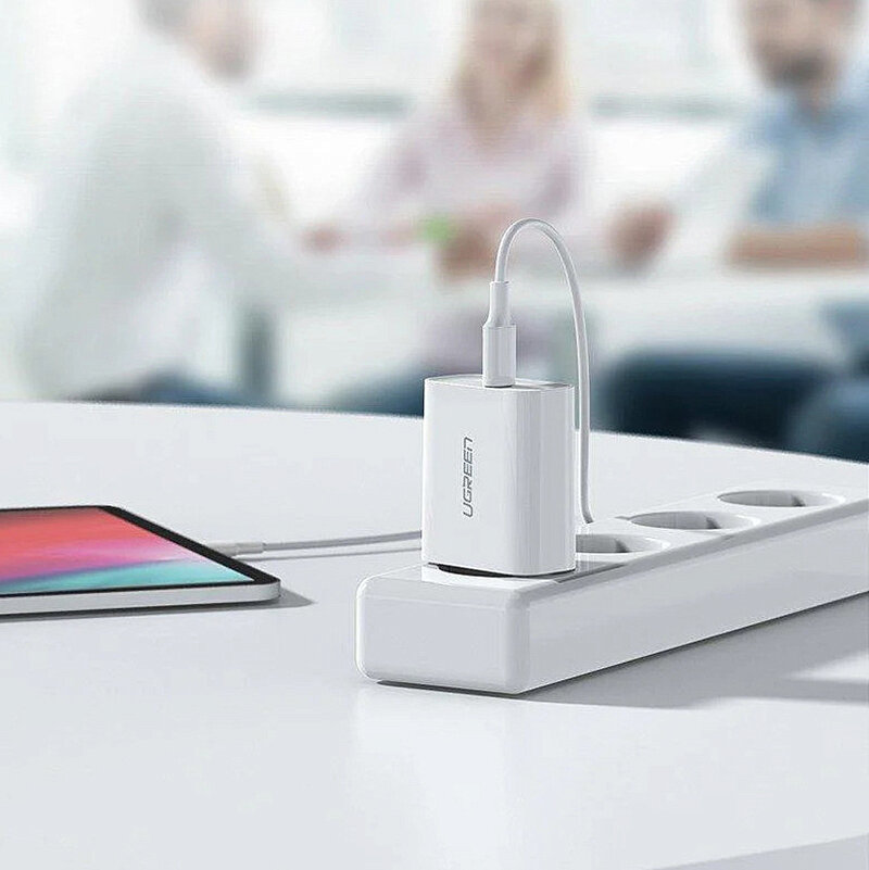 Сетевое зарядное устройство UGREEN CD137-60450 White (1 USB-C, PD 20W Fast Charge) — фото 1