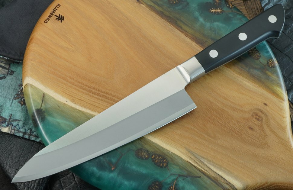 Кухонный шеф нож Fuji Cutlery Fujicut трехслойный ламинат 180 мм