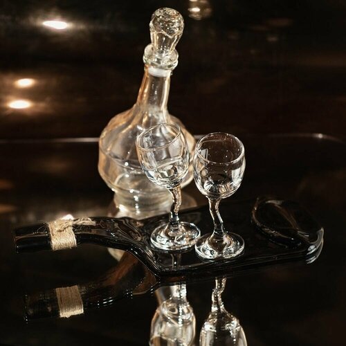 Подарочный набор - две рюмки, круглый графин и блюдо (менажница) из оливковой винной бутылки серии Хмельное стекло