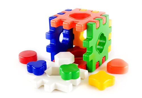 Развивающая игрушка Пластмастер Логический Куб, желтый/красный/синий