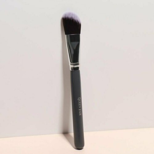 Кисть для макияжа Brush GRAPHITE , 17,5 см, цвет тёмно серый/серебристый