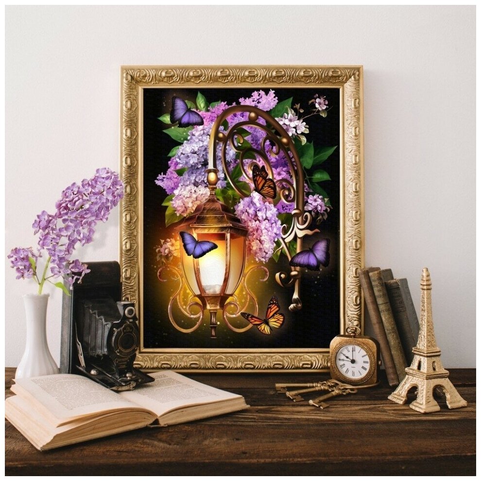 Фонарь в сирени #АЖ-1722 Алмазная живопись Набор алмазная мозаика 30 x 40 см