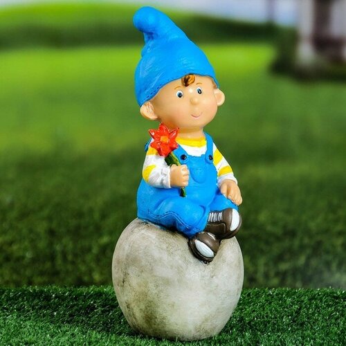 фигура садовая shimmer arts мальчик 25х26х70 см Садовая фигура Мальчик на шаре