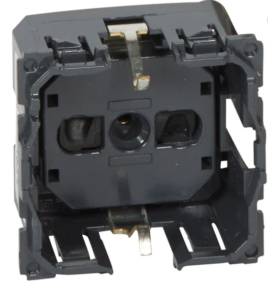 067161 Розетка 2К+З - немецкий стандарт - винтовые зажимы - Программа Celiane *