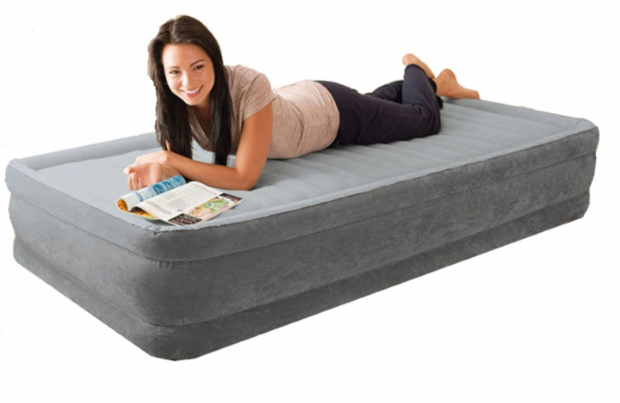 Кровать надувная со встроенным насосом Intex со встроенным насосом 67766