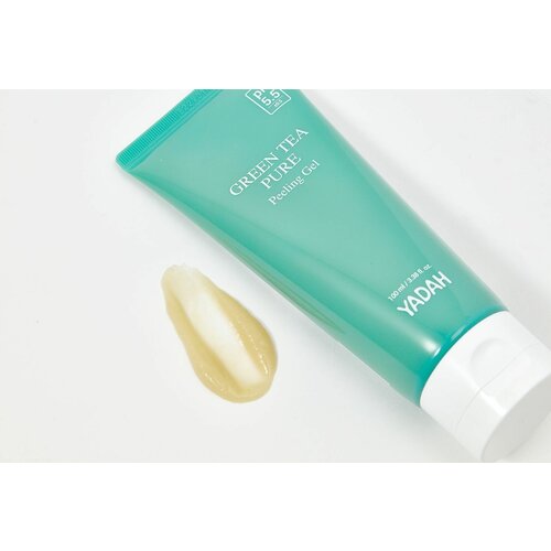 Гель-скраб с зеленым чаем для лица YADAH GREEN TEA PURE Peeling Gel