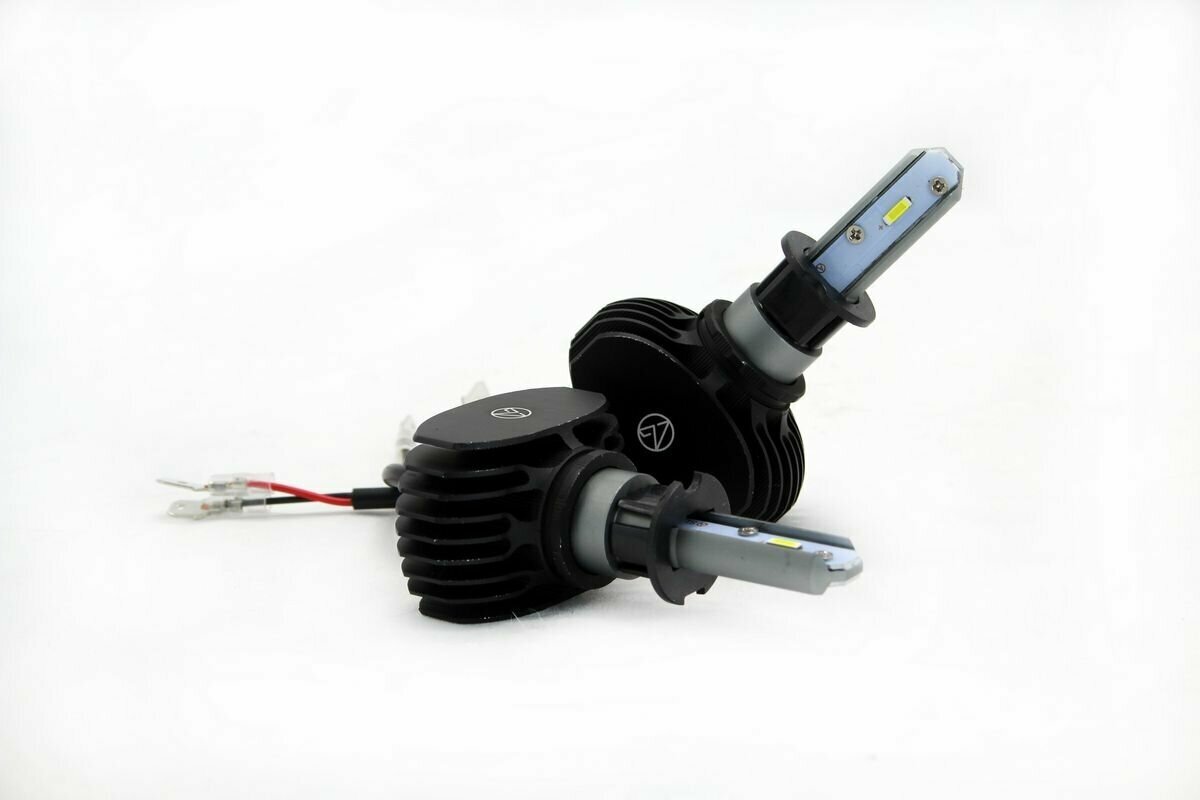 Лампа LED Headlight S1 H3 пара