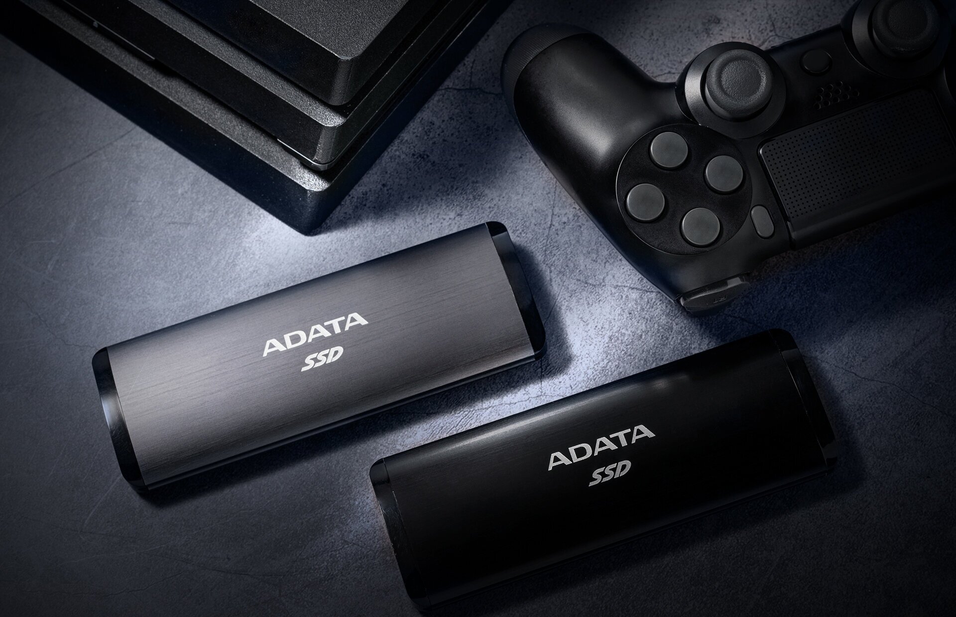 Внешний SSD 2Tb A-Data SE760 USB 3.2 Скорость записи 800 Мб/сек. Скорость чтения 1000 Мб/сек. 1,8" A