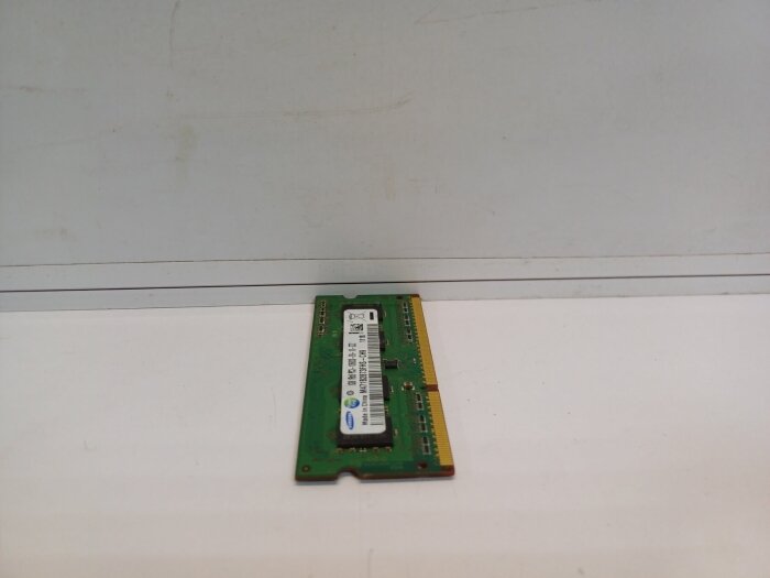 Оперативная память SO-DIMM Samsung DDR3 1Gb 10600S M471B2873FHS