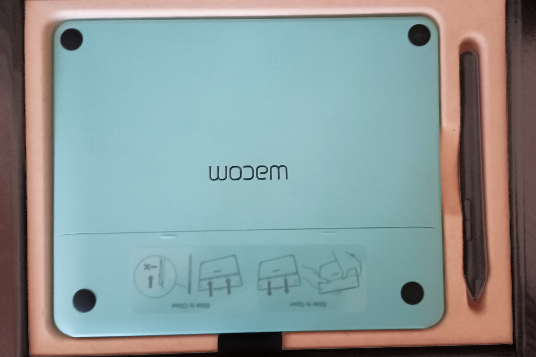 Графический планшет Wacom Intous Art Small 2540 lp (CTH-490AB-N)