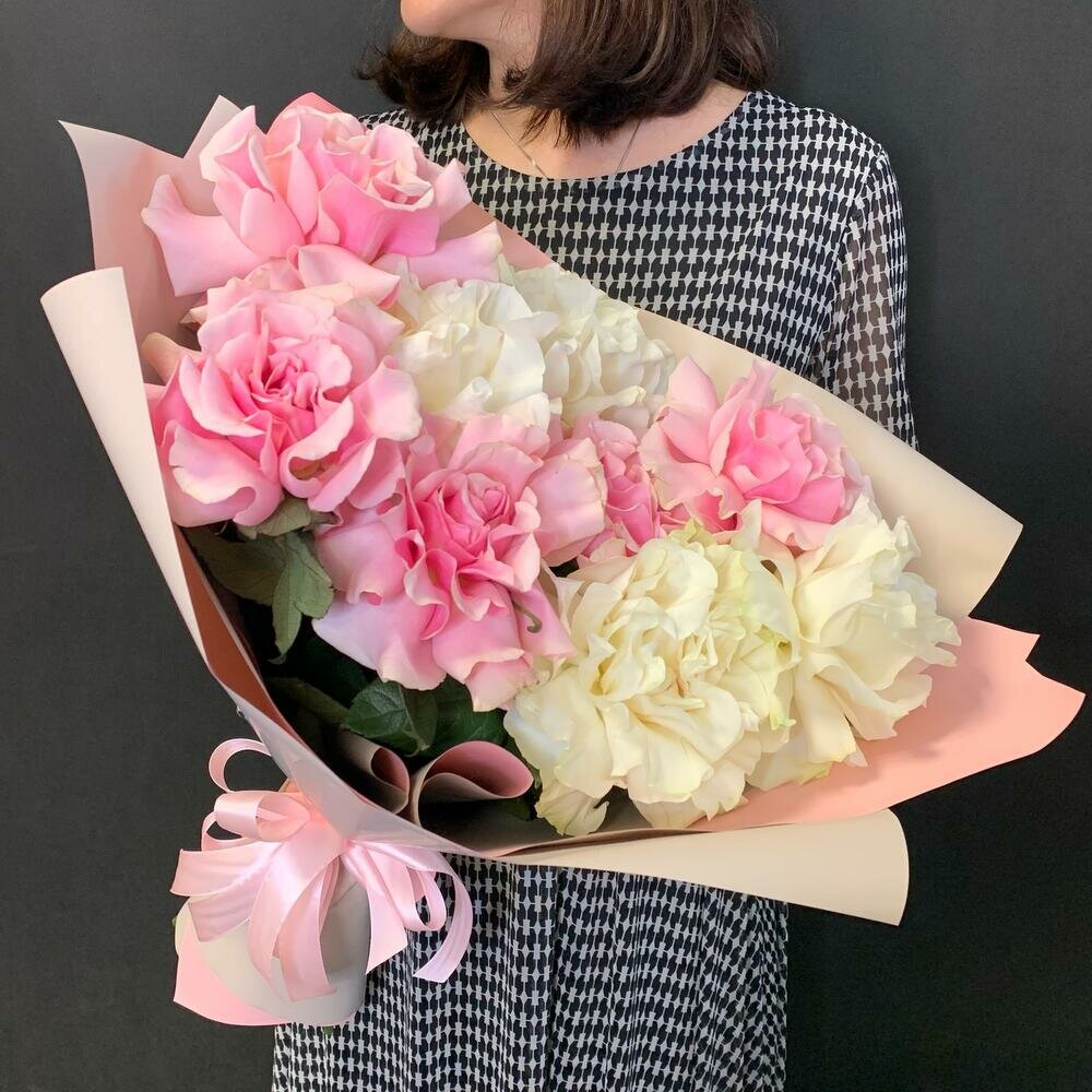 9 французских роз / Букет из 9 белых и розовых французских роз / Вывернутые розы микс