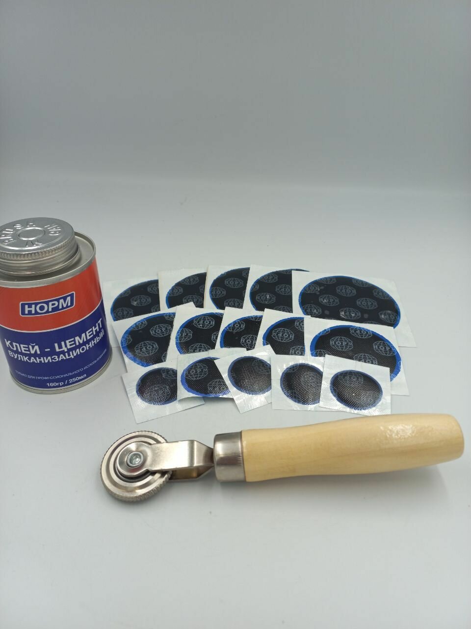 Набор латок для камер (Л32, Л57, Л80)+клей-активатор норм+ролик-раскатка