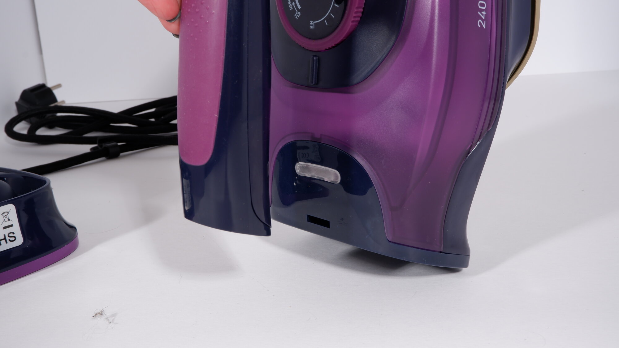 Домашний утюг электрический проводной с антипригарным покрытием с функцией вертикального отпаривания паровой утюг