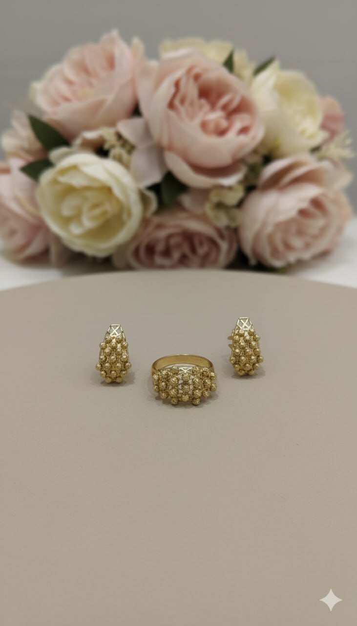 Комплект бижутерии: серьги, кольцо, Swarovski Zirconia