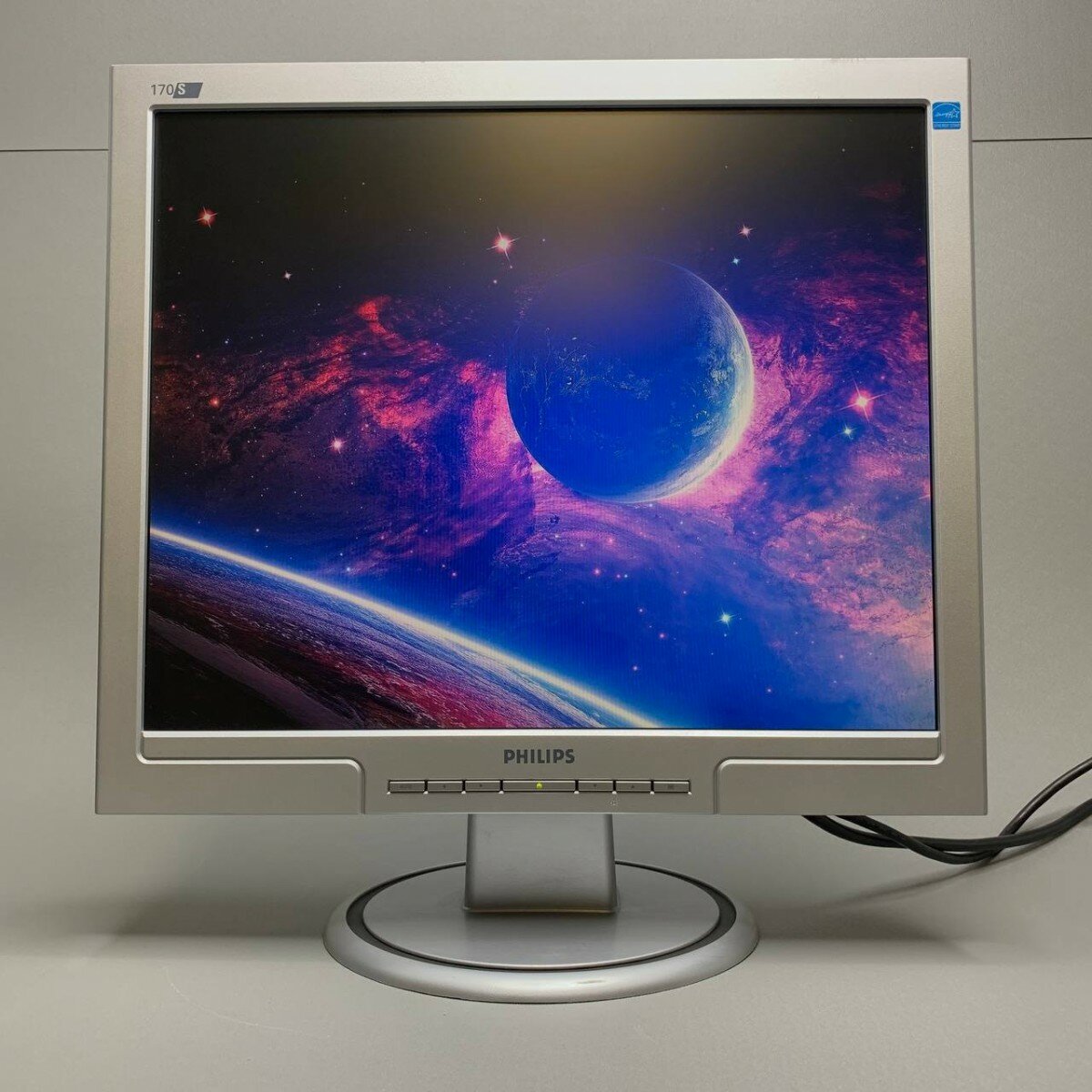 17" Монитор Philips 170S7F, 1280x1024, 76 Гц Серый