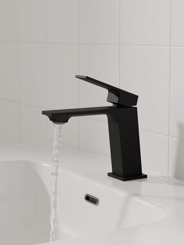 Изображение товара Смеситель для раковины IDDIS Ramp RAMBL00i01 латунь матовый черный