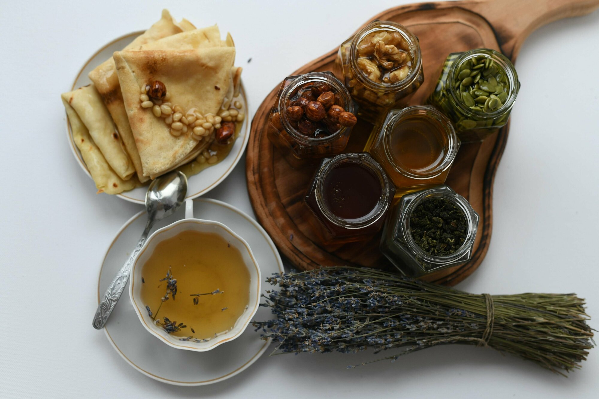Набор лавандового меда с орехами 5 баночек и Улун Чай в комплекте, Златоцвет - фотография № 5