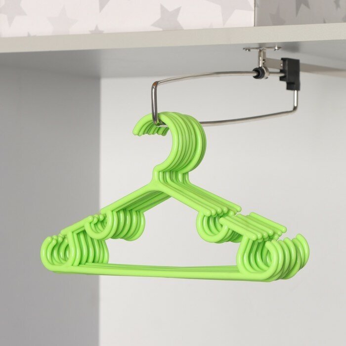 Доляна Плечики - вешалки для одежды детские Доляна, 26,5×14 см, 10 шт, цвет зелёный