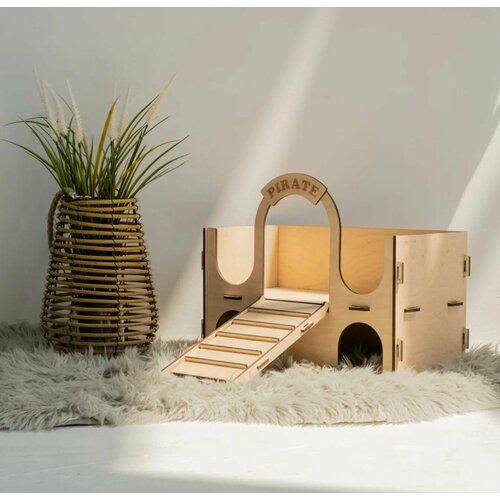 Домик для кролика, кошек / Лежак с лестницей деревянный