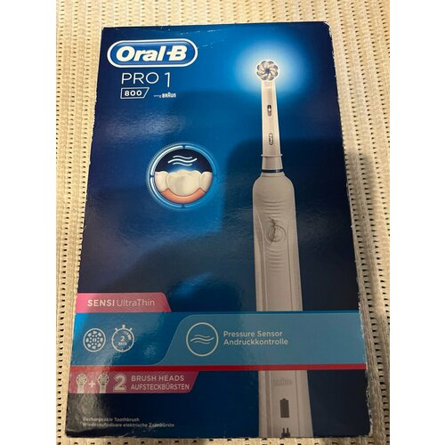 Электрическая зубная щетка Oral - B Pro 800 UltraThin Sensi 540000₽
