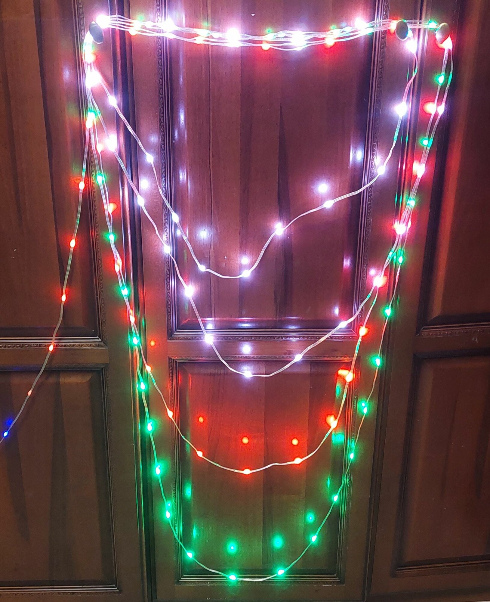 фото Лента гирлянда, светодиодная / 10 метров / много режимов свечения / управляется с пульта, вручную