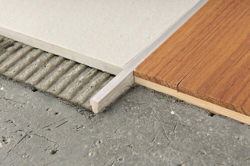 Изображение товара PROJOINT- Разделительный алюминиевый профиль вставка размер 5 мм высота 10 мм длина 2.7 метра. PITAN 510