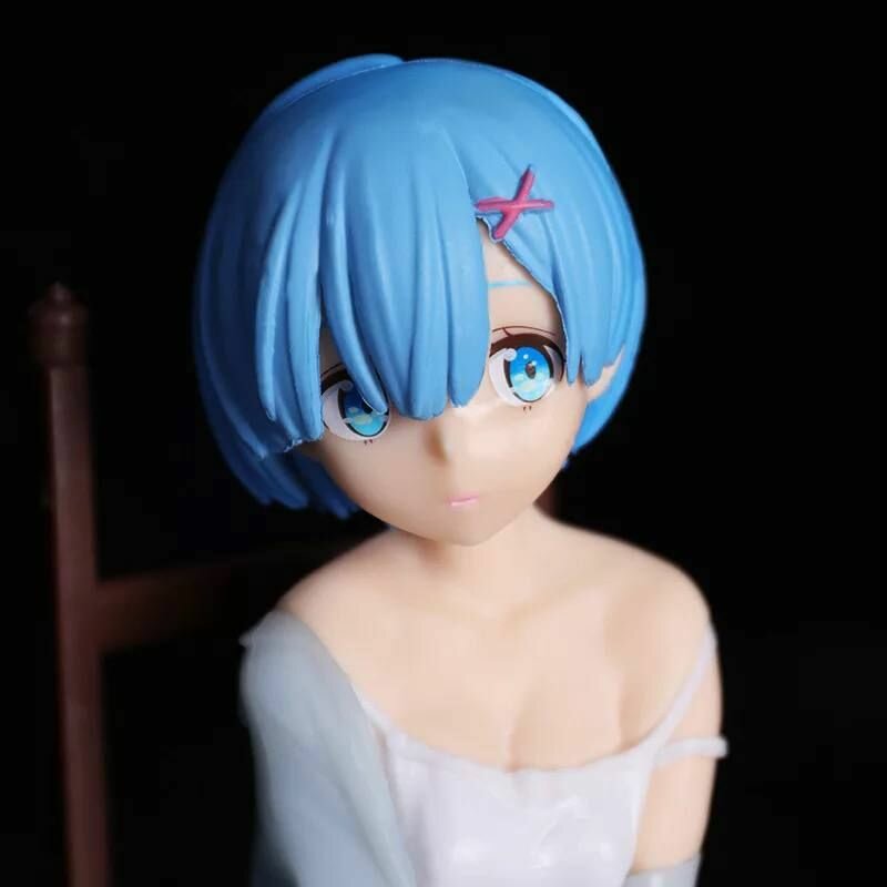 Фигурка Рем 15 см / Аниме Re: Zero. Жизнь с нуля в альтернативном мире / Рем в рубашке на стуле — фото 1