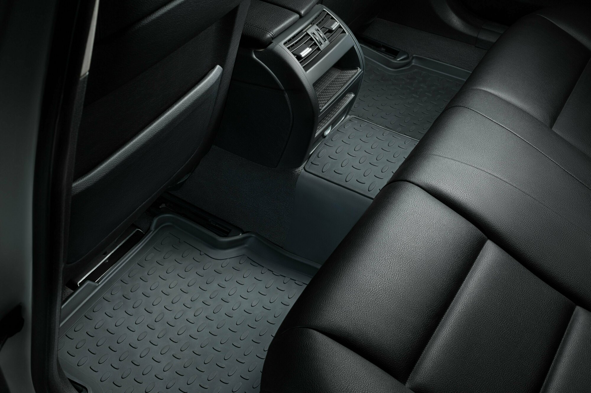 Коврики салона Seintex LAND ROVER RR Evoque 2011-2018 резиновые черные комп 4 шт - фото №10