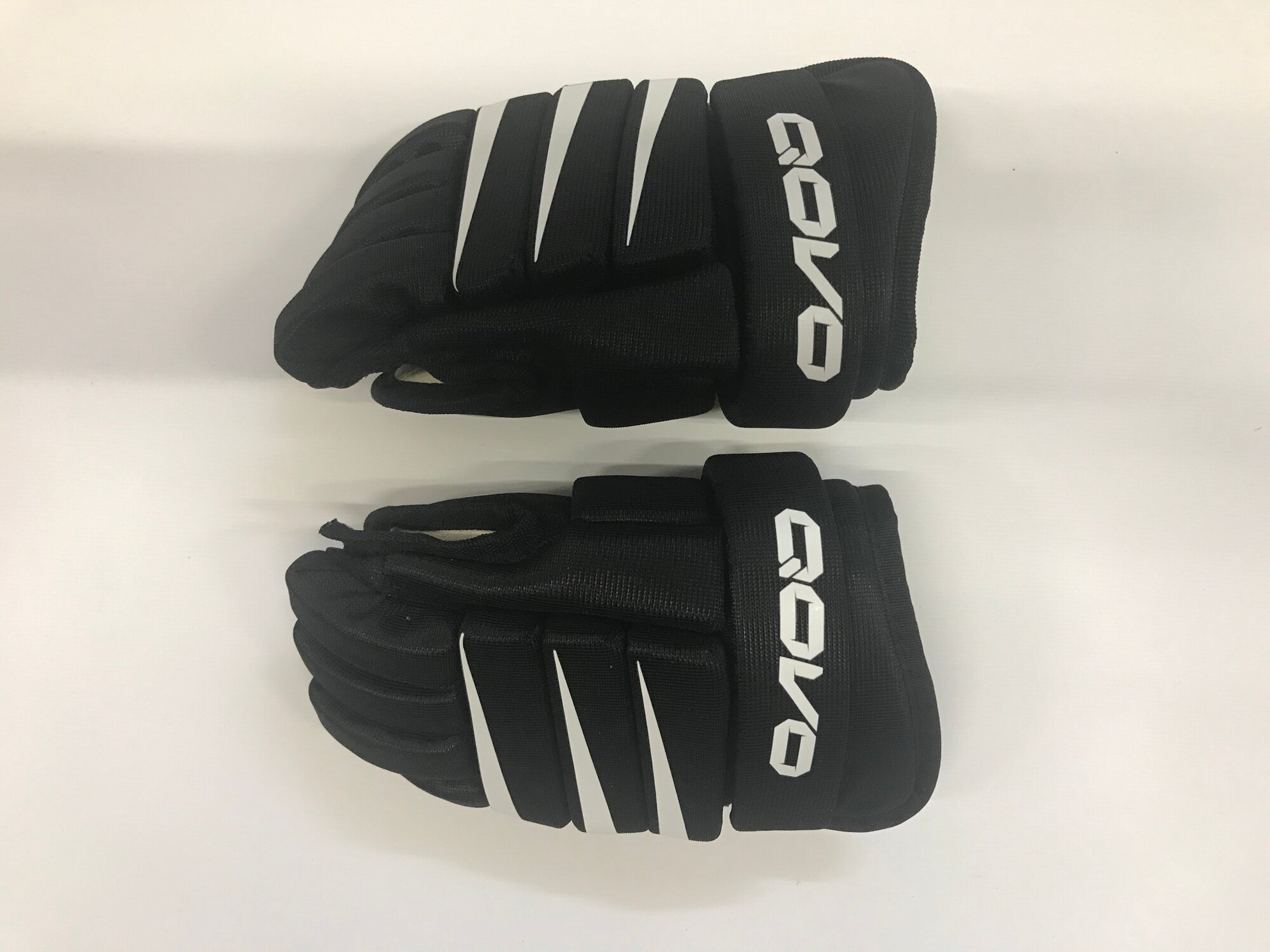 Хоккейные перчатки детские QOVO ONE ARMOUR glove YTH -M-