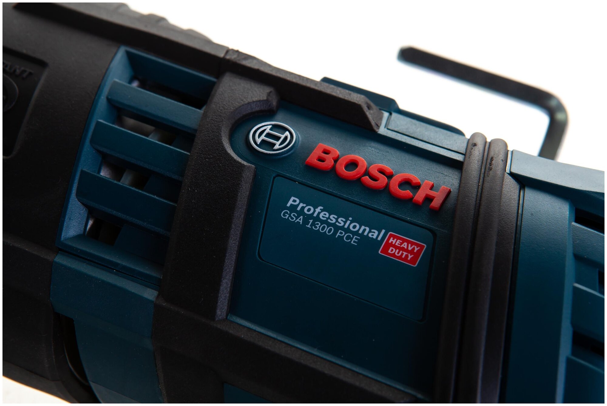 Пила сабельная электрическая Bosch GSA 1300 PCE - фотография № 10