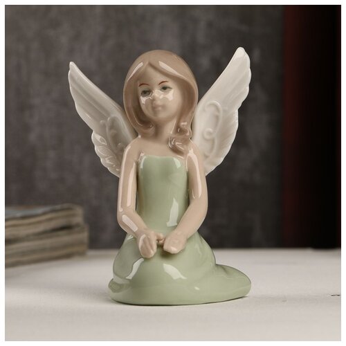 фото Сувенир керамика "девушка-ангел с рисунком на крыльях в зелёном платье" 9,5х5х7 см 3640537 сима-ленд