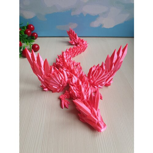 Дракон с двигающимися крыльями белый