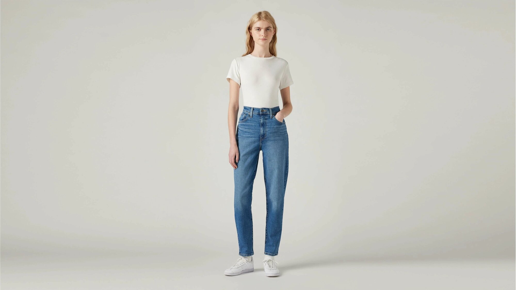 Джинсы мом Levi's, размер W29/L29, голубой