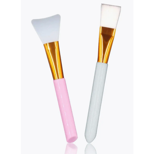 Кисть для нанесения макияжа