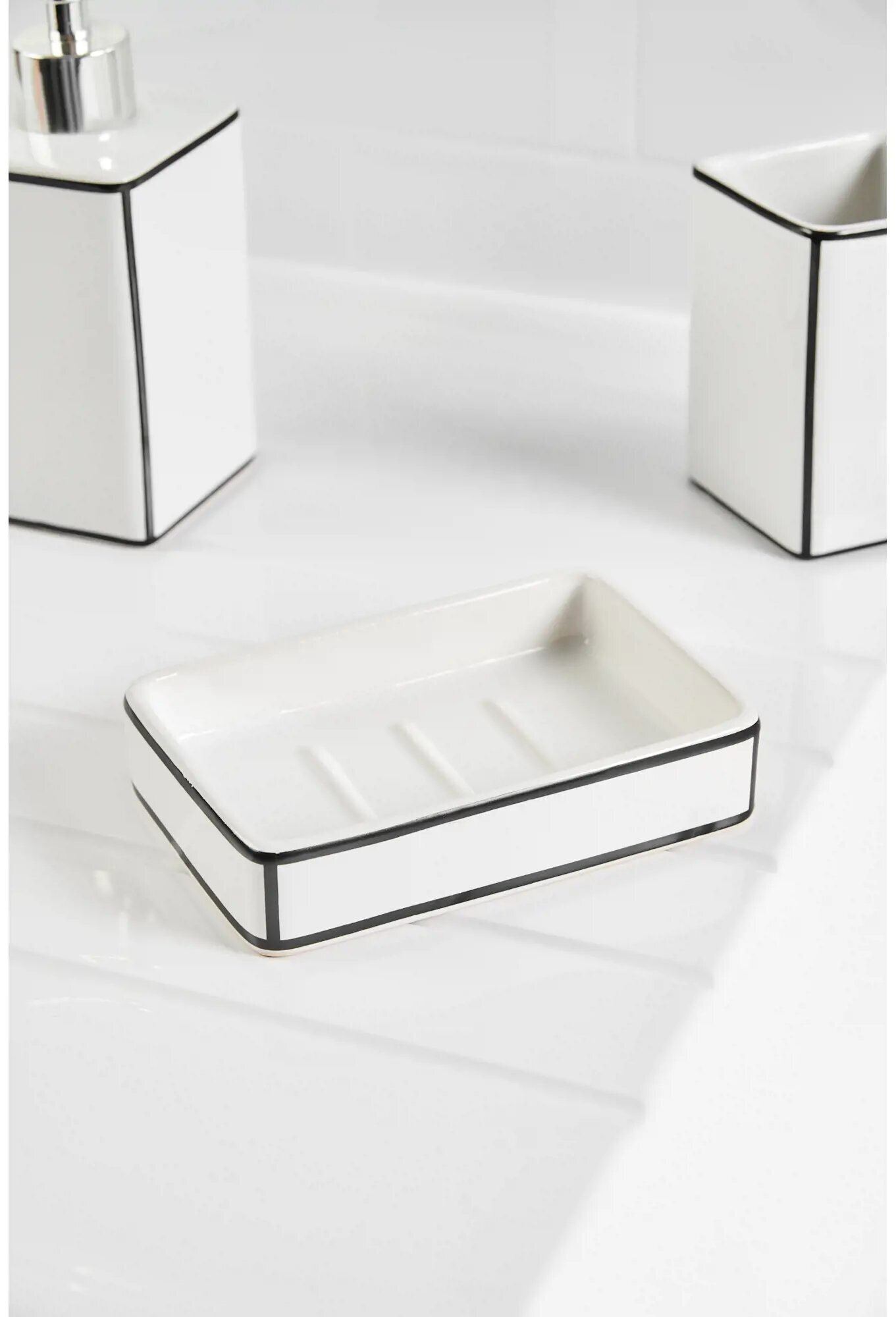 фото Мыльница Swensa Cory керамика цвет белыйчёрный